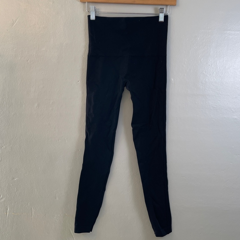 SPANX women’s black Textured Leggings medium - Picture 4 of 10